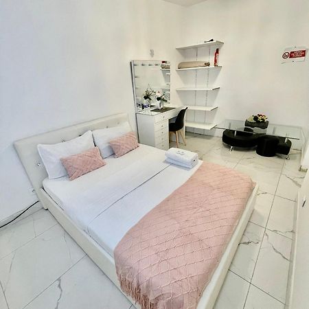 Agreable Chambre Menucourt Exterior foto
