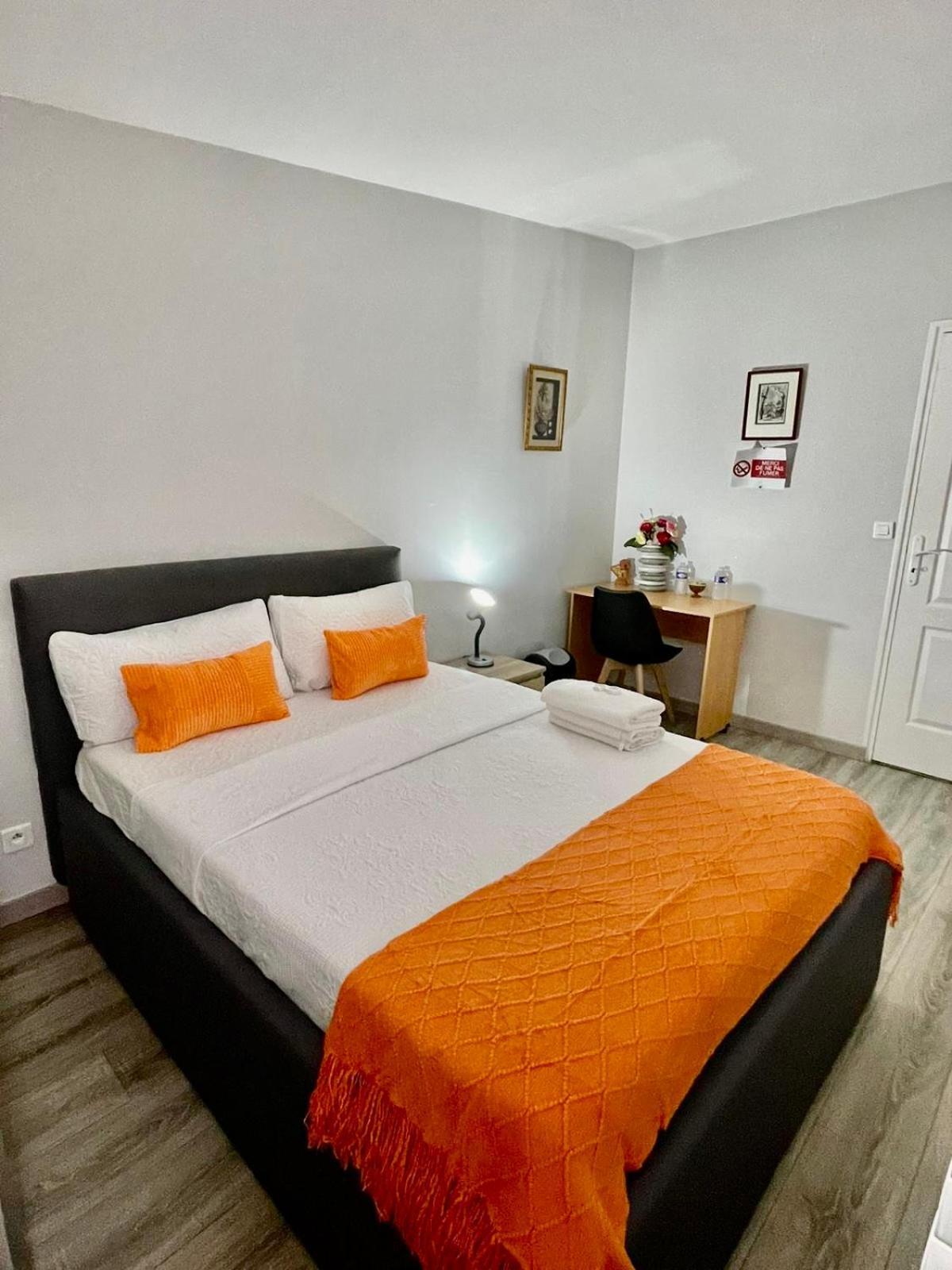 Agreable Chambre Menucourt Exterior foto