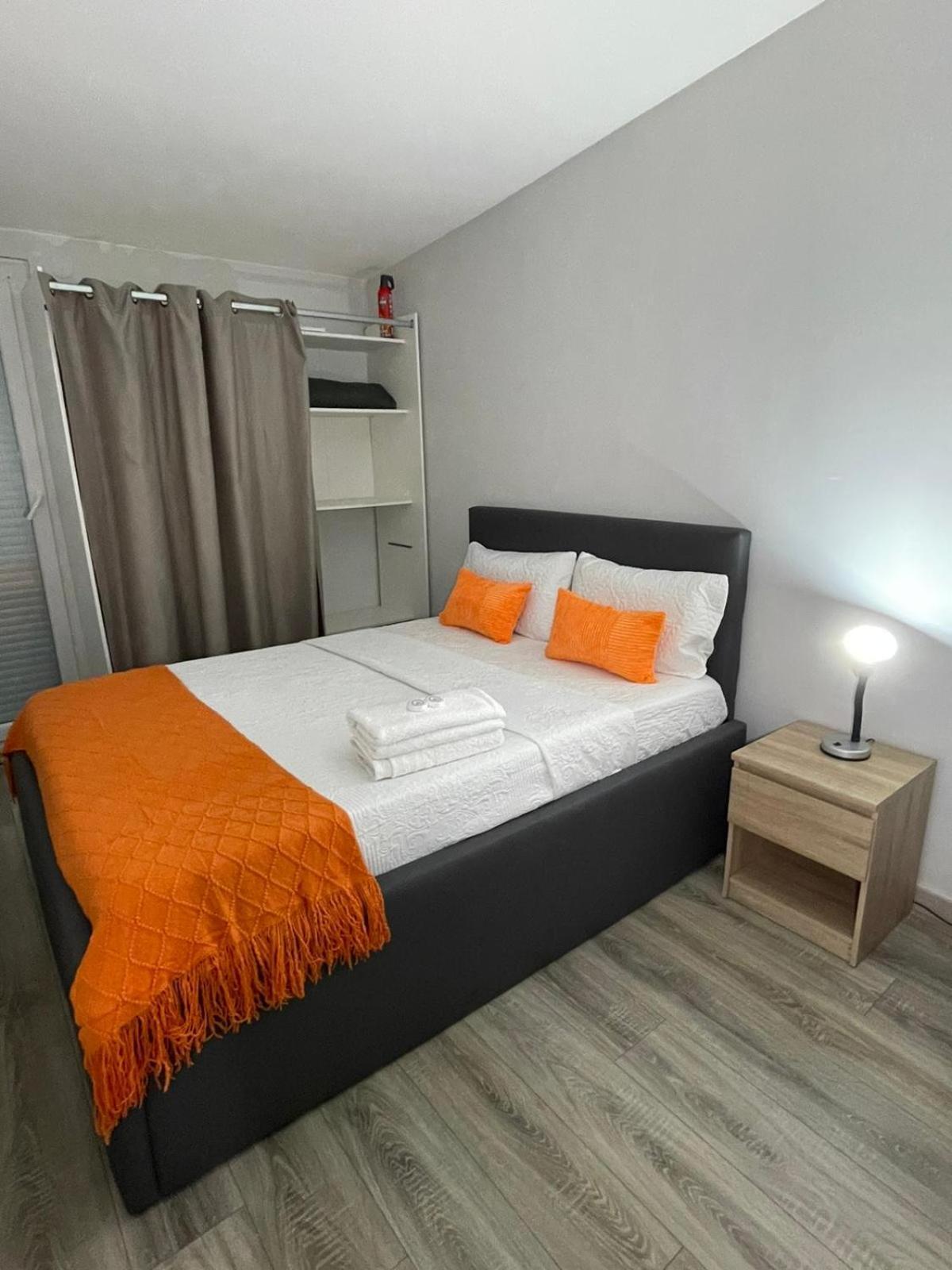 Agreable Chambre Menucourt Exterior foto