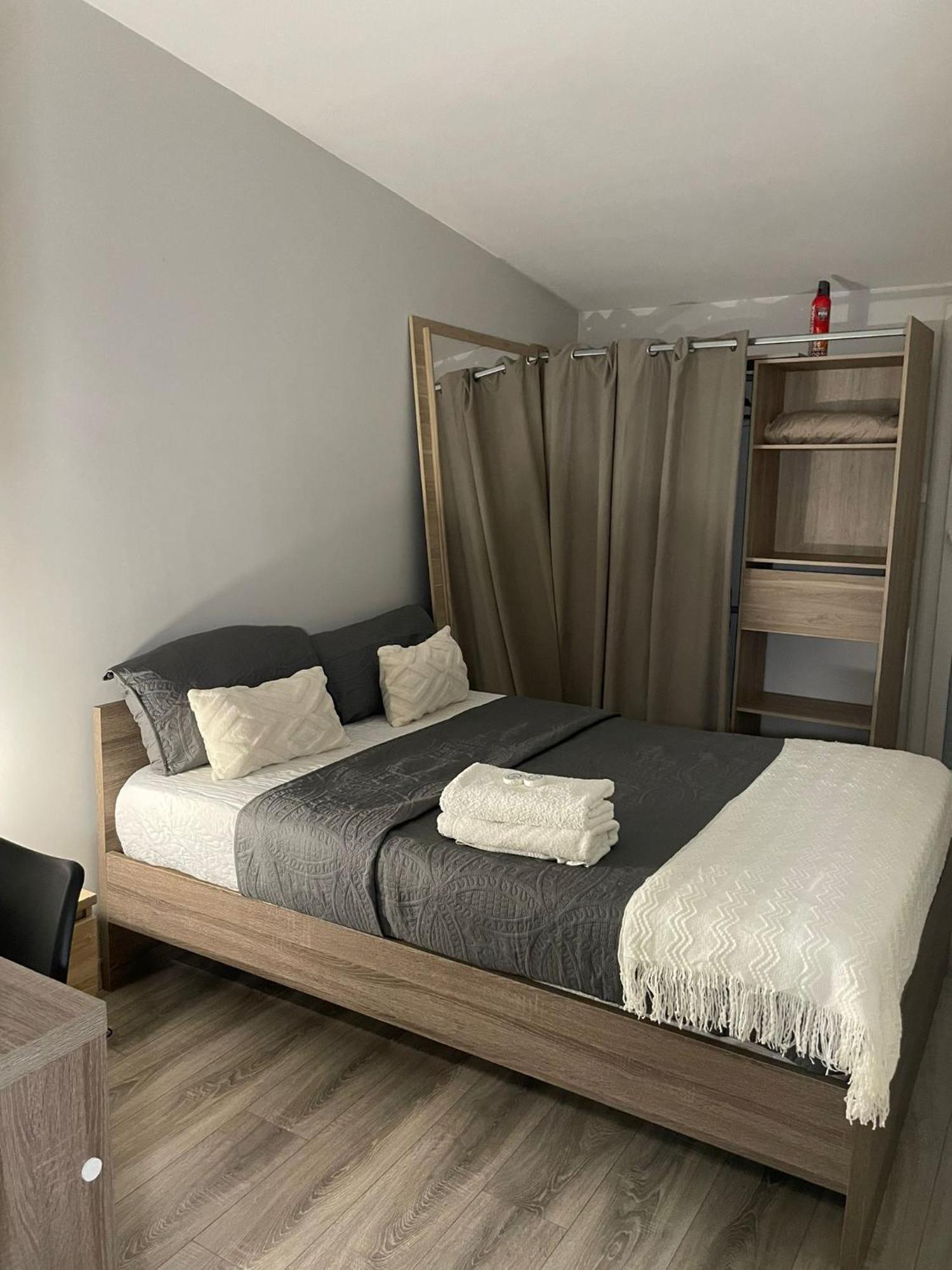Agreable Chambre Menucourt Exterior foto