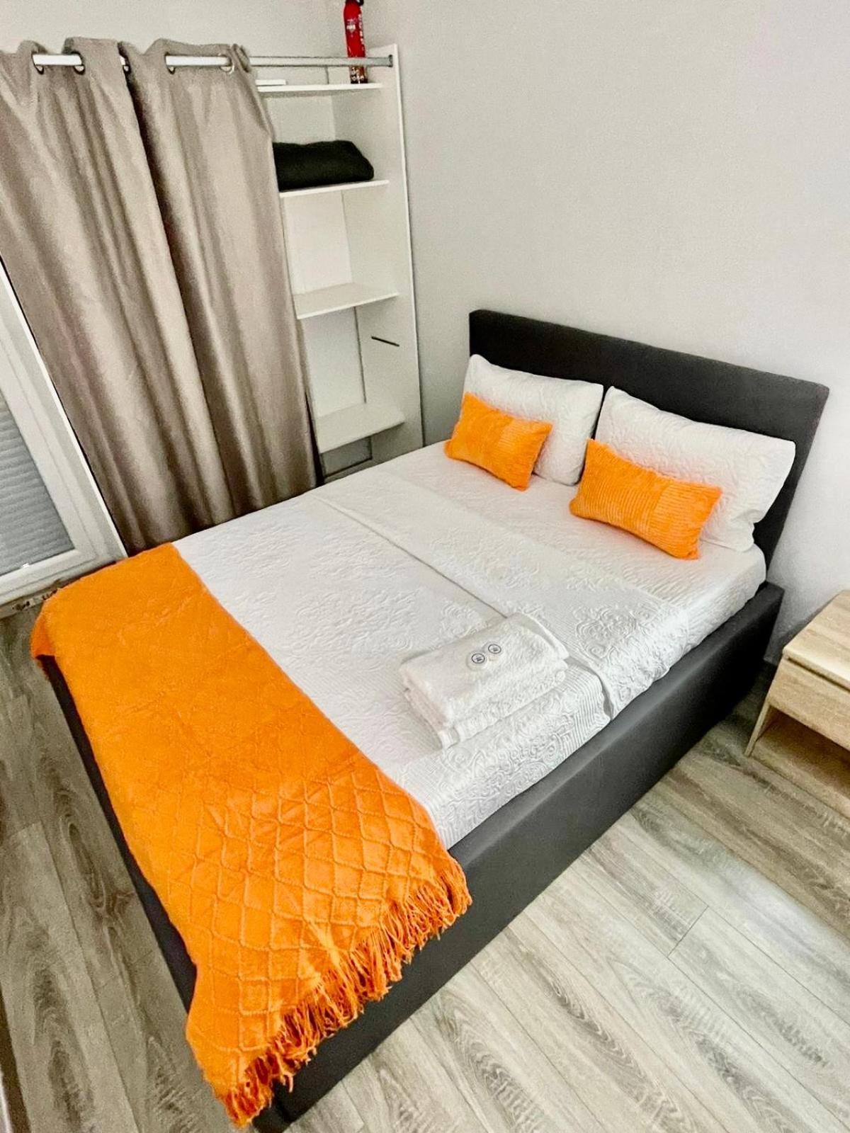 Agreable Chambre Menucourt Exterior foto